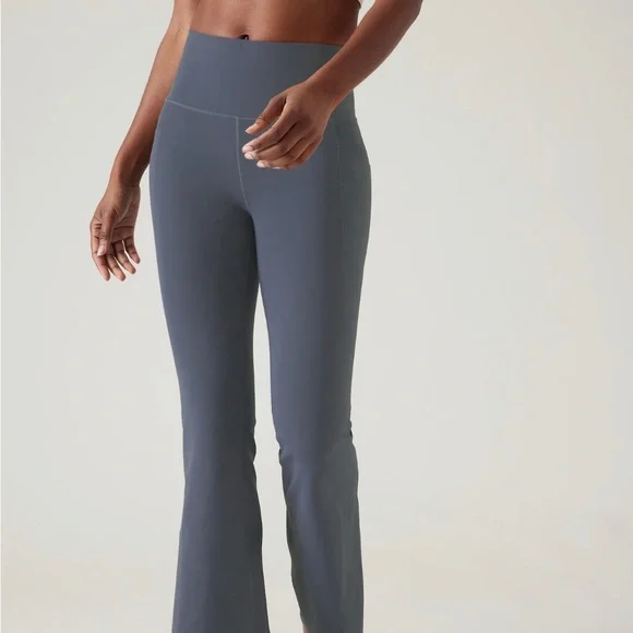 ATHLETA Salutation Stash Flare Pant - Picture 4 of 7